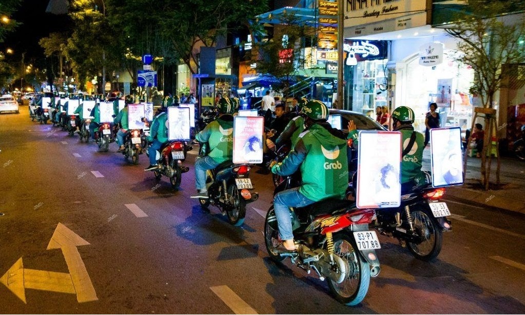 Độc đáo, hiệu quả với quảng cáo trên xe máy driVadz Độc đáo, hiệu quả với quảng cáo trên xe máy driVadz