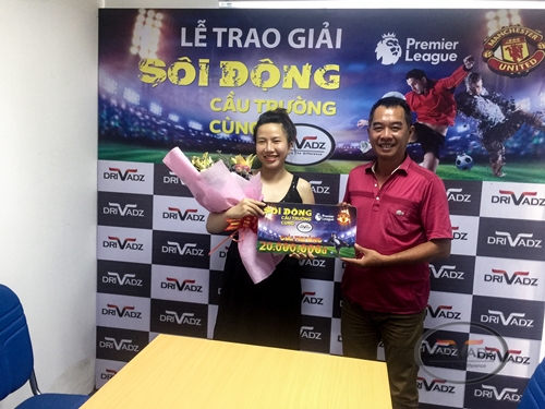 LỄ TRAO GIẢI THƯỞNG 20,000,000VNĐ CHO NỮ CHỦ XE MAY MẮN ĐẦU TIÊN TRÚNG GIẢI “SÔI ĐỘNG CẦU TRƯỜNG CÙNG DRIVADZ” ĐỢT 17 LỄ TRAO GIẢI THƯỞNG 20,000,000VNĐ CHO NỮ CHỦ XE MAY MẮN ĐẦU TIÊN TRÚNG GIẢI “SÔI ĐỘNG CẦU TRƯỜNG CÙNG DRIVADZ” ĐỢT 17
