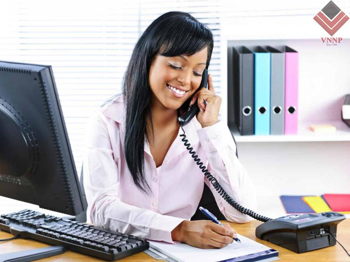 02 NV lễ tân kiêm trực tổng đài tại TP HCM